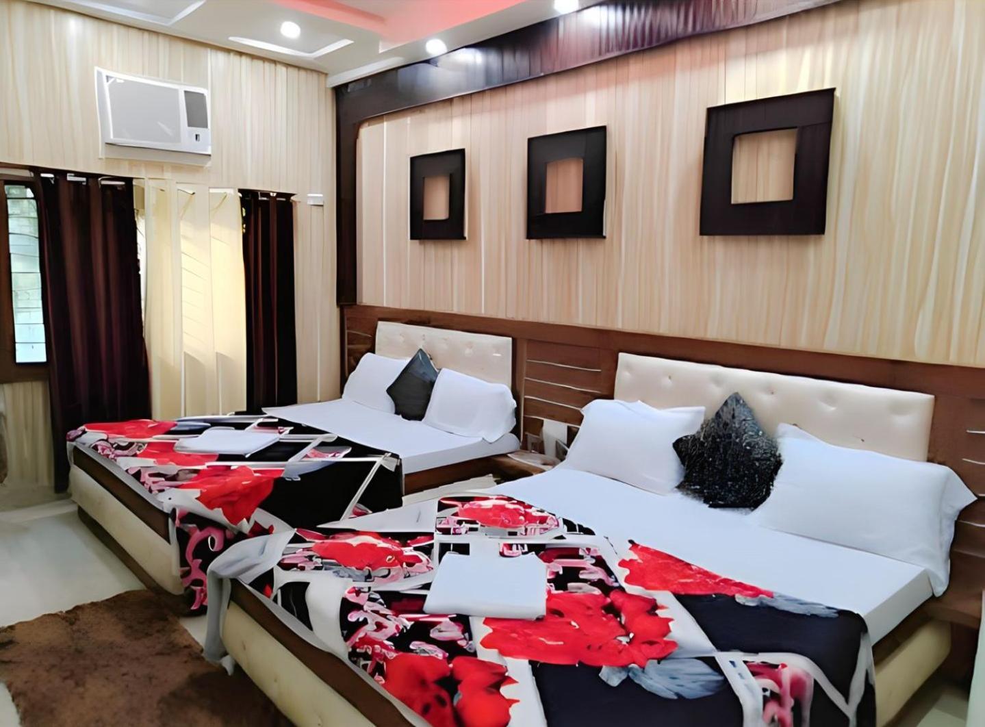 Taj Square A Luxurious Family Homestay 아그라 외부 사진