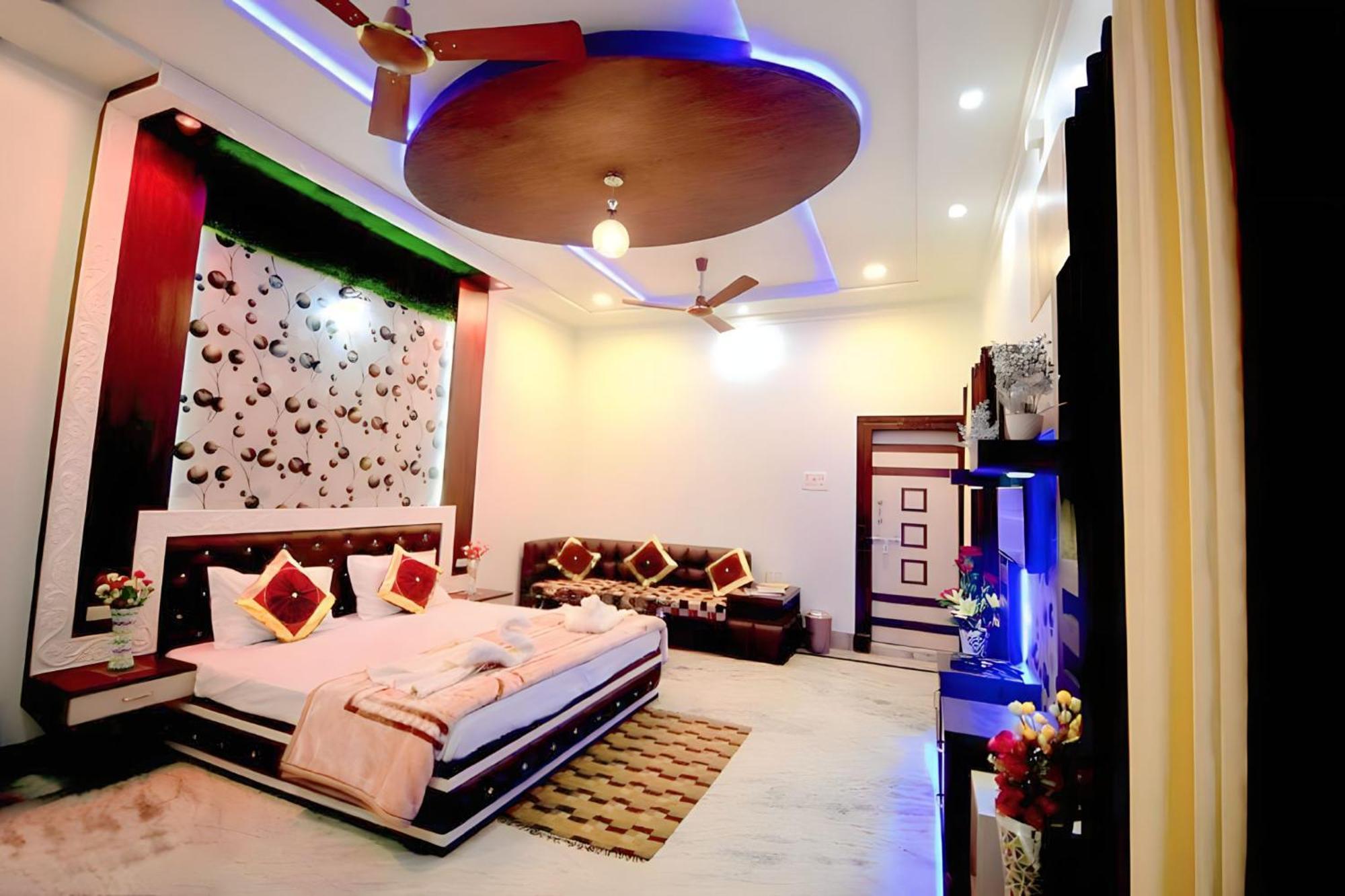 Taj Square A Luxurious Family Homestay 아그라 외부 사진