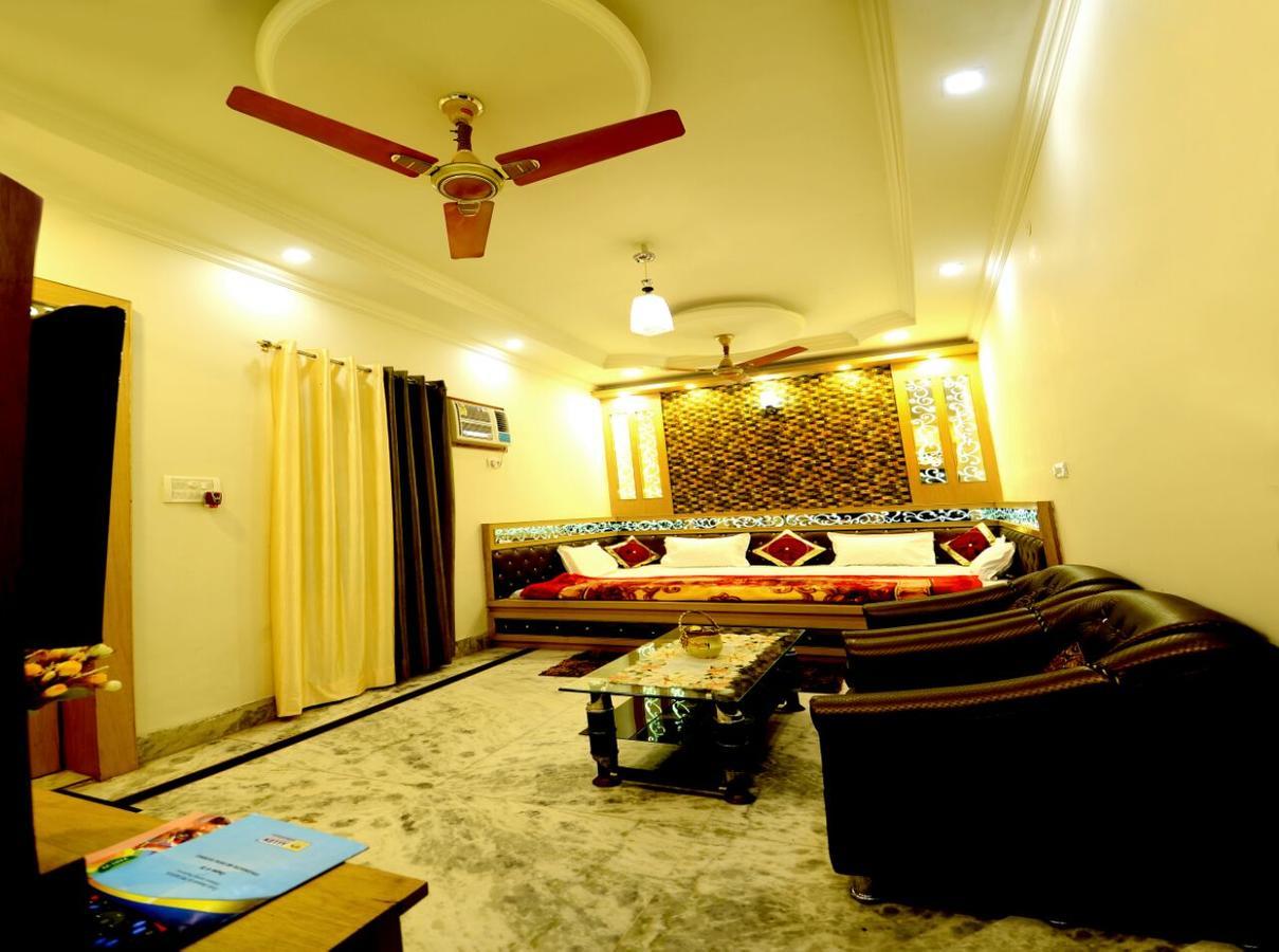 Taj Square A Luxurious Family Homestay 아그라 외부 사진