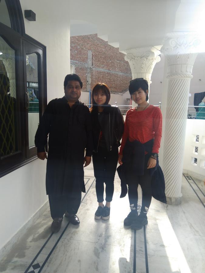 Taj Square A Luxurious Family Homestay 아그라 외부 사진